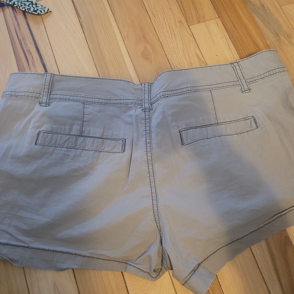 Arizona Casual Grey Women Shorts
